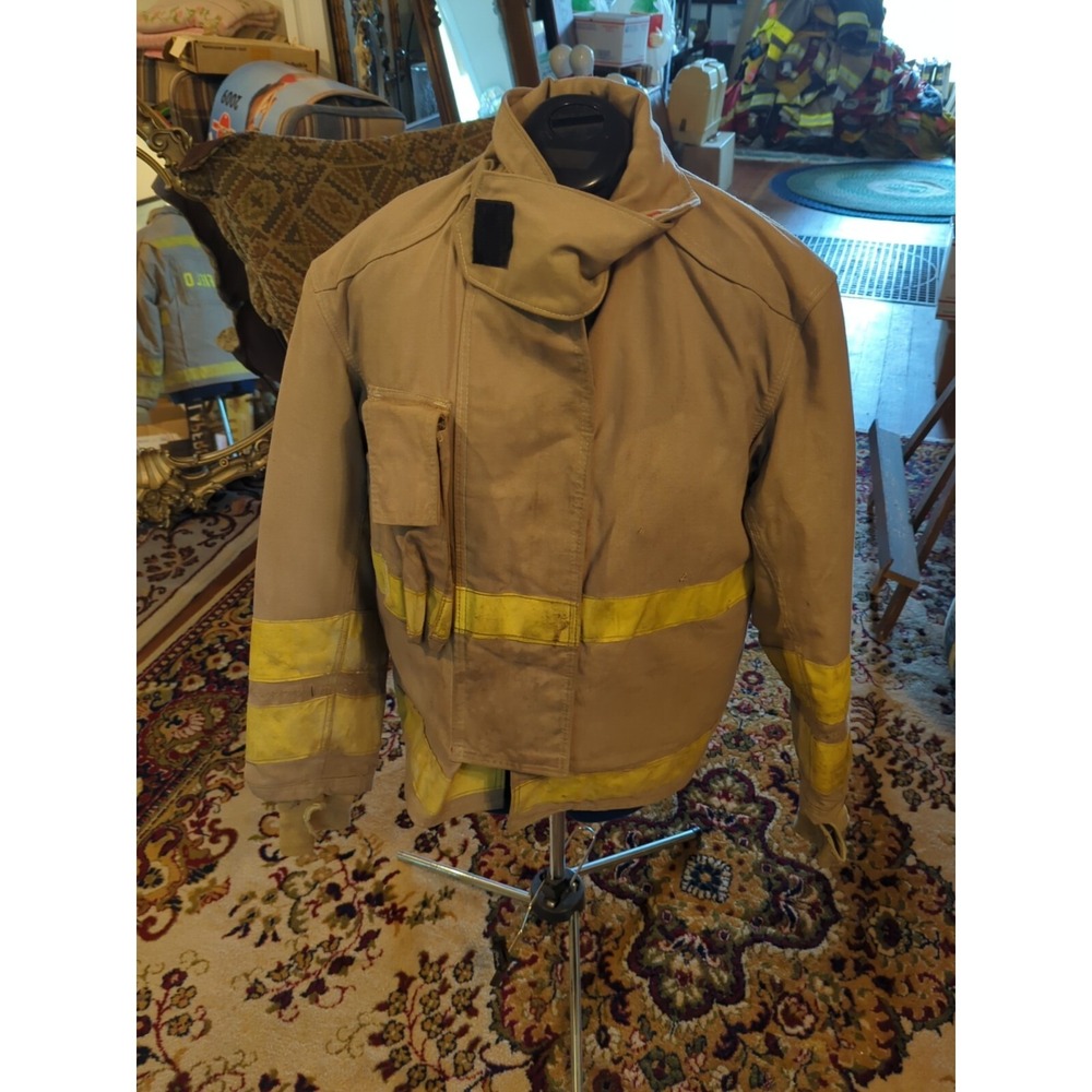 Vintage Retired Firefighter Turnout JACKET FIRE COAT USED Size 42 X 29‎